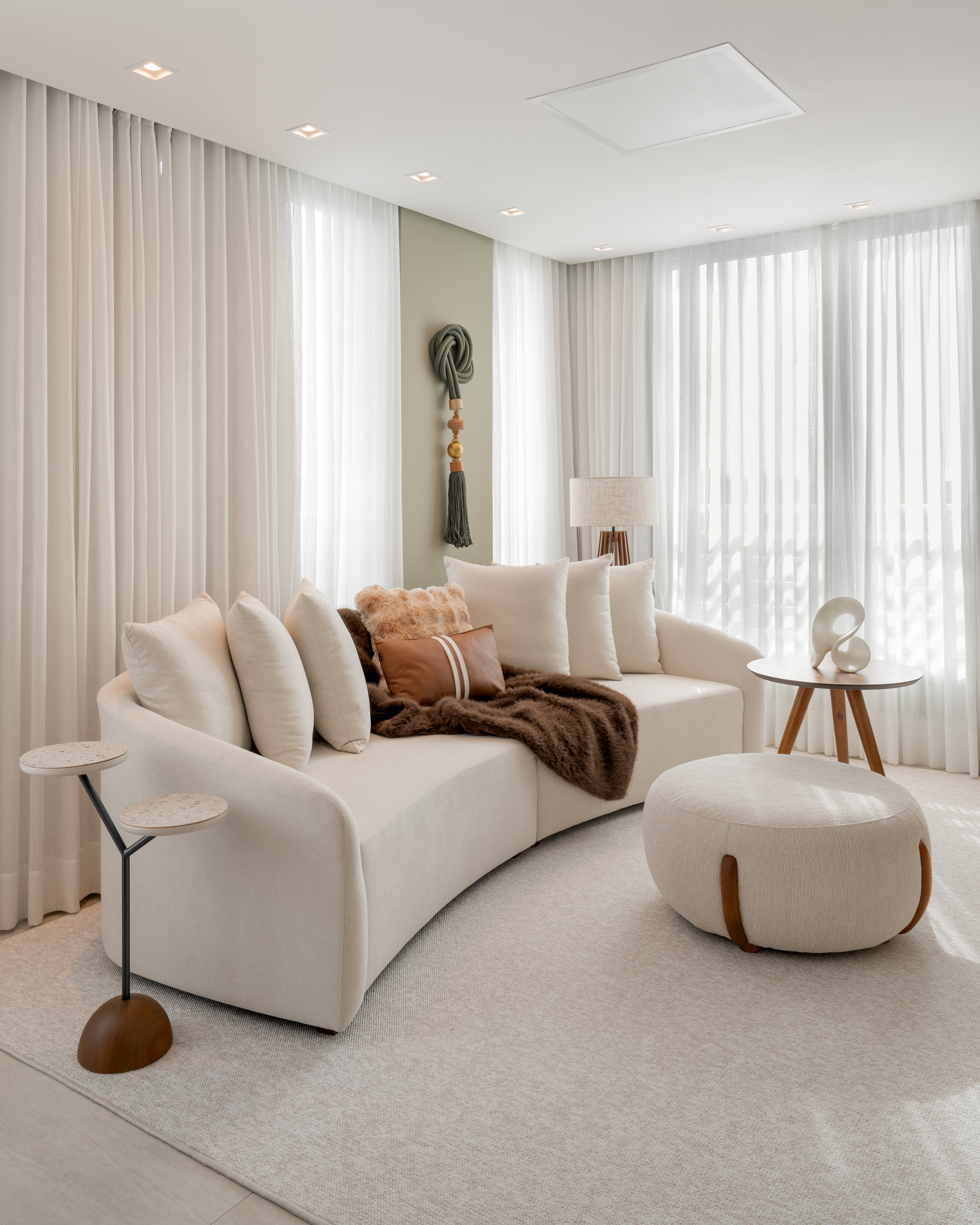 A Contemporary Apartment Designed for Modern Living